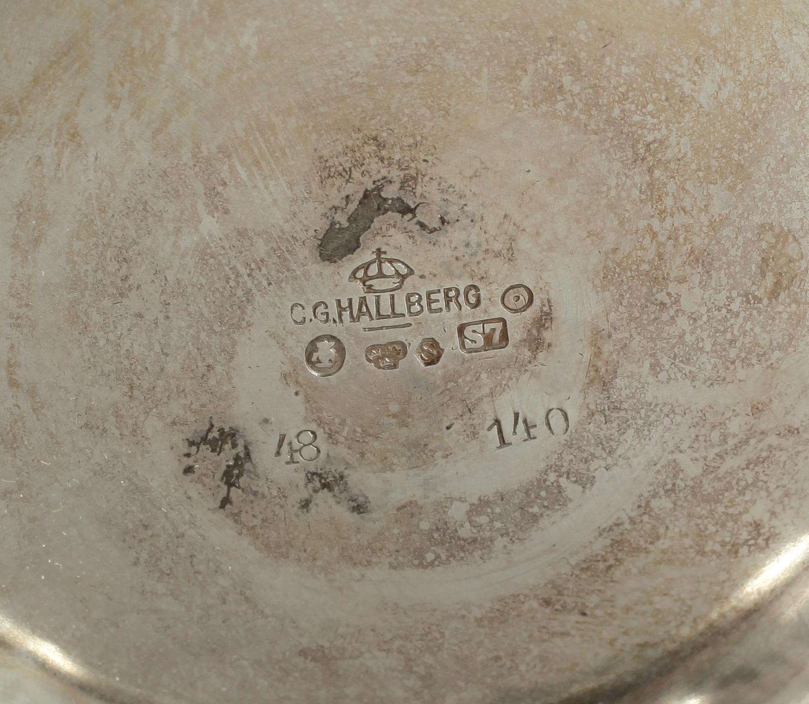 SKÅLAR, 2 stycken, silver, K Anderson samt CG Hallberg Stockholm, 1918 resp 1920. Total vikt ca 565 gram.