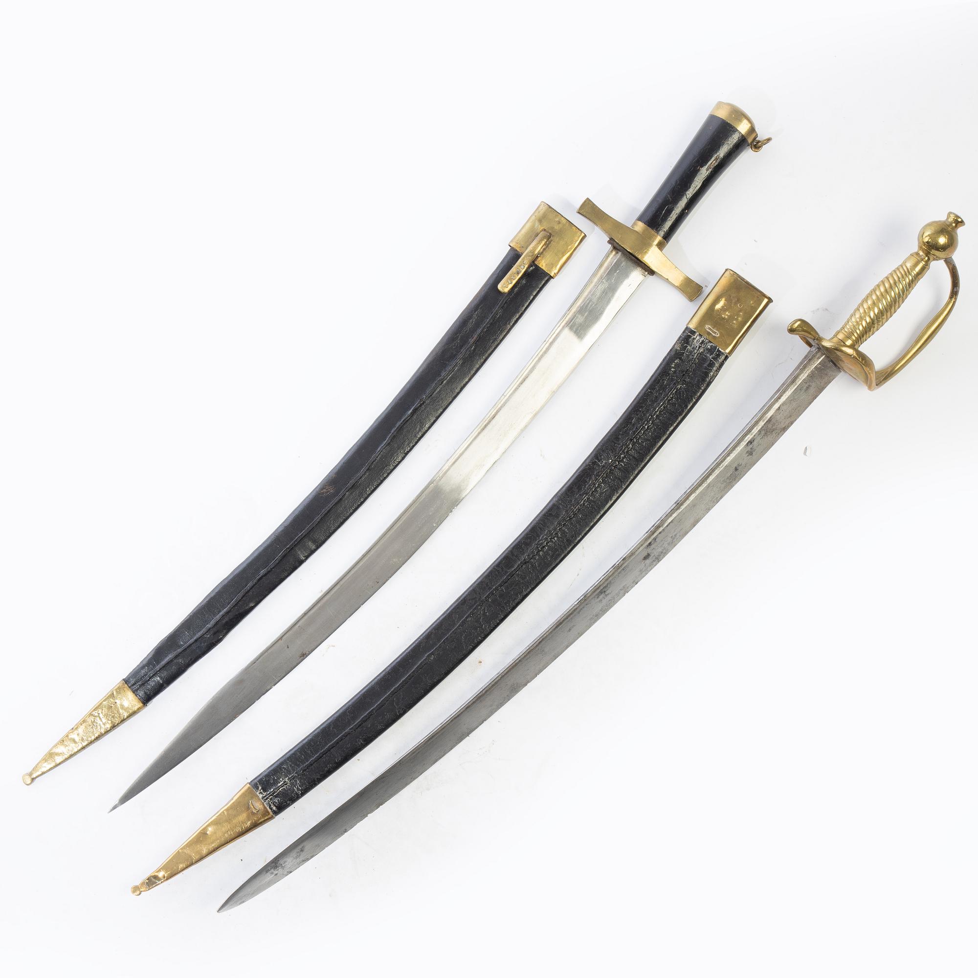 Huggare 2 st, svenska m/1856, med baljor.