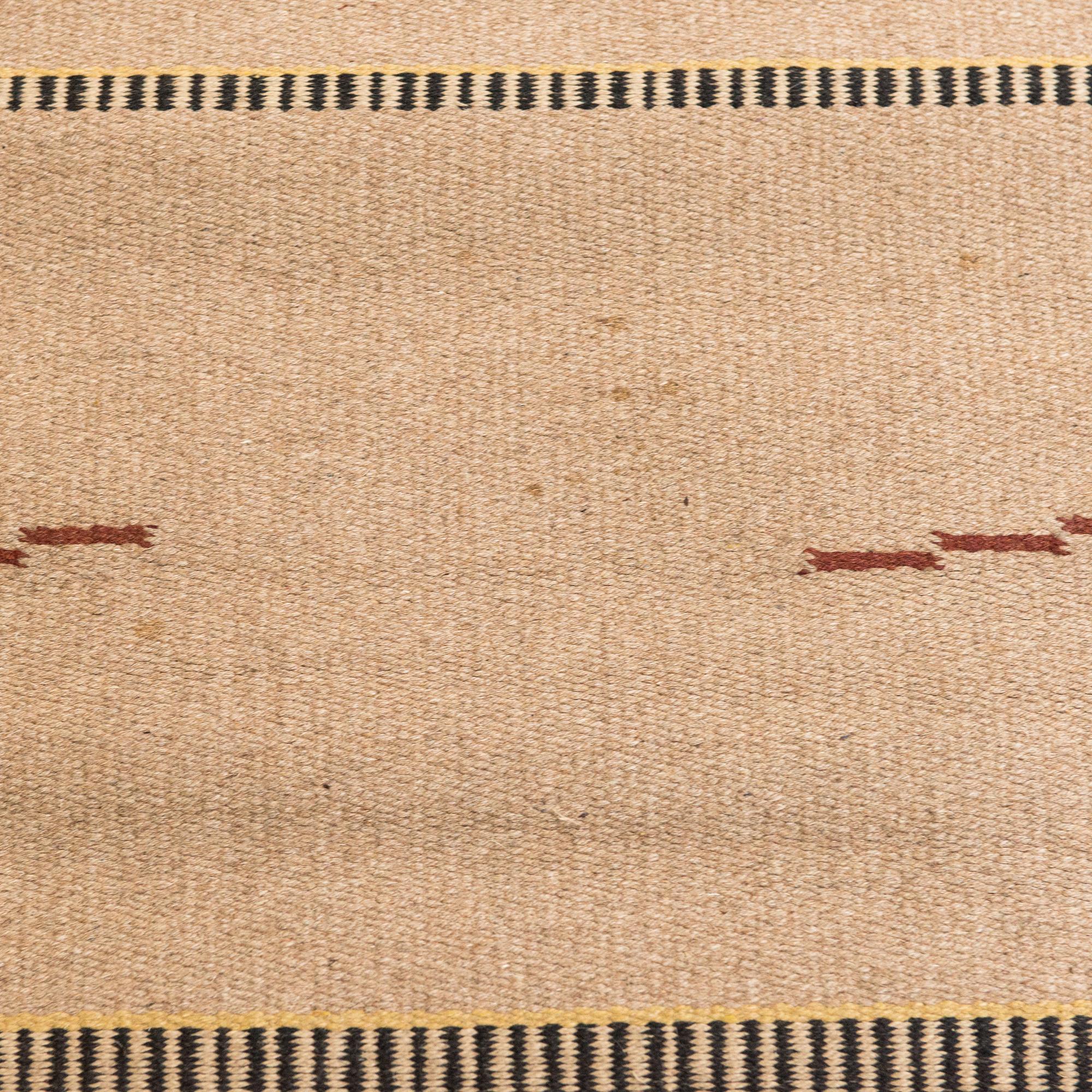 A 1930s Finnish flat weave carpet. Circa 300x190 cm.