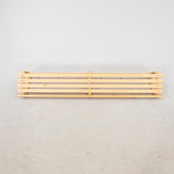 Alvar Aalto, hatthylla/ klädhängare för O.Y. Huonekalu-ja Rakennustyötehdas A.B, 1900-talets mitt.