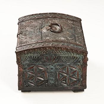 A Swedish carved baroque chest, 17th / early 18th century.