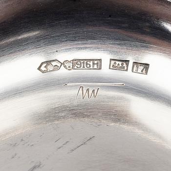 A silver bowl by Tapio Wirkkala, model TW 11, Hopeakeskus, Hämeenlinna, Finland 1962. Weight 161 g.