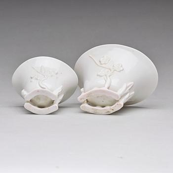 A pair of blanc de chine libation cups, Qing dynasty, Kangxi (1662-1722).