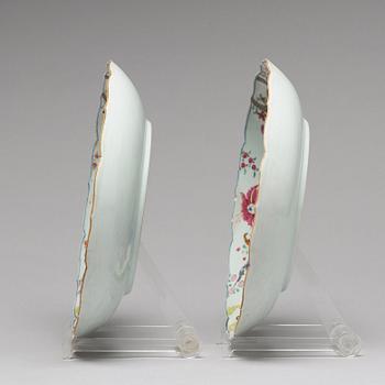 A pair of famille rose 'tobacco leaf' dishes, Qing dynasty, Qianlong (1736-95).