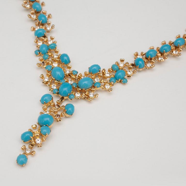 CHRISTIAN DIOR, halsband samt ett par clips örhängen.