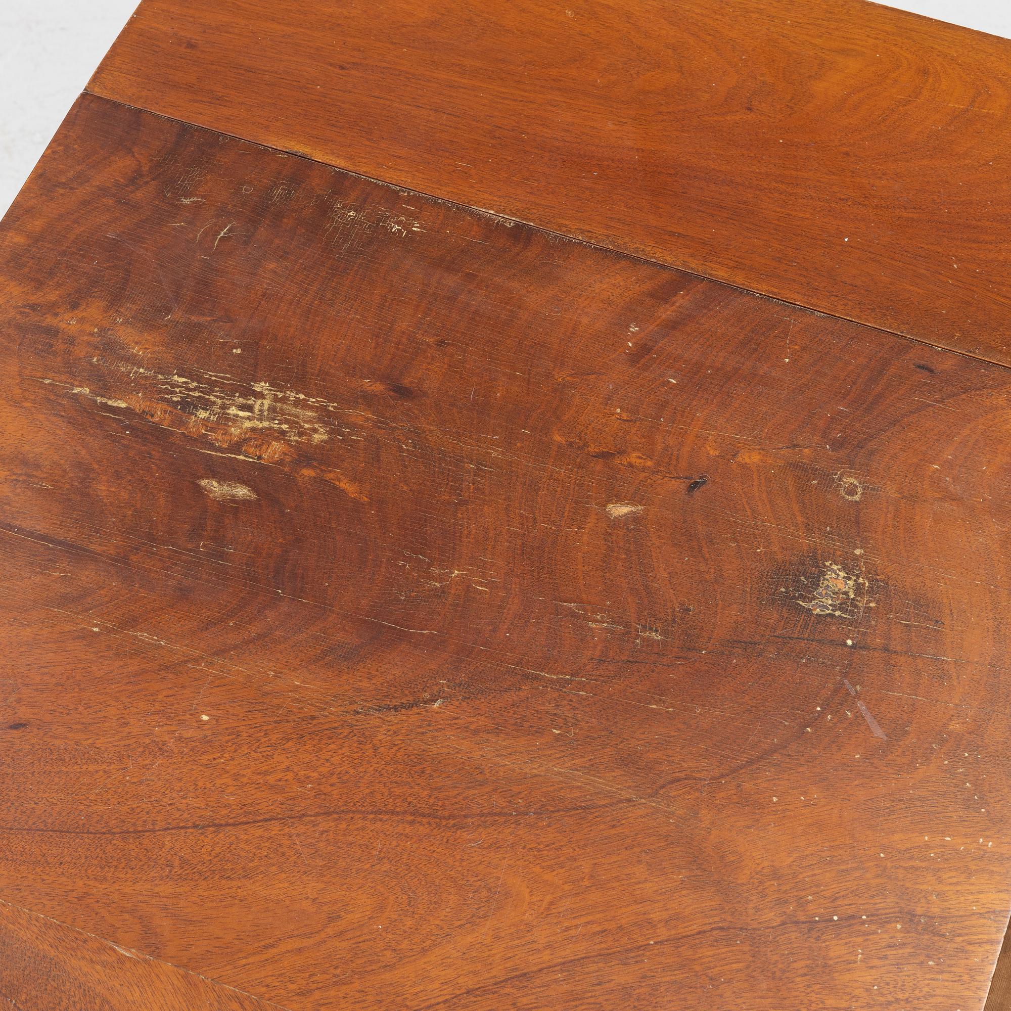 Salongsbord,  Karl Johan, 1800-talets första hälft.