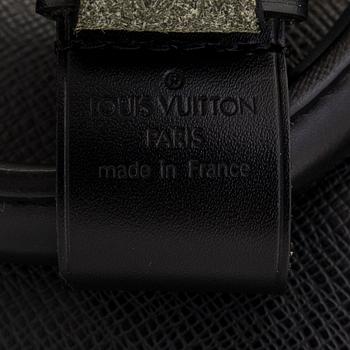 Louis Vuitton, laukku, "Taïga Kendall PM".