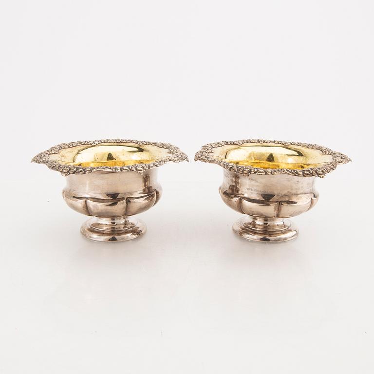 A Swedish 19th pair of sivler bowls mark of Adolf Zethelius Stockholm 1840 weight 528 grams.