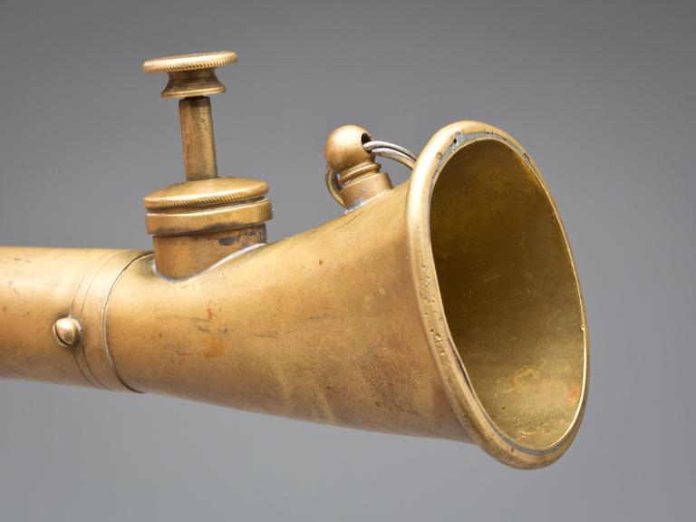 JAKTHORN, mässing, 18/1900-tal.