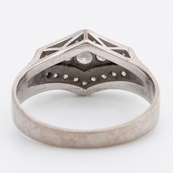 RING 18K whitegold w brilliant-cut diamnonds 0,30 ct in total inscribed, Engelbert Stockholm 1985.