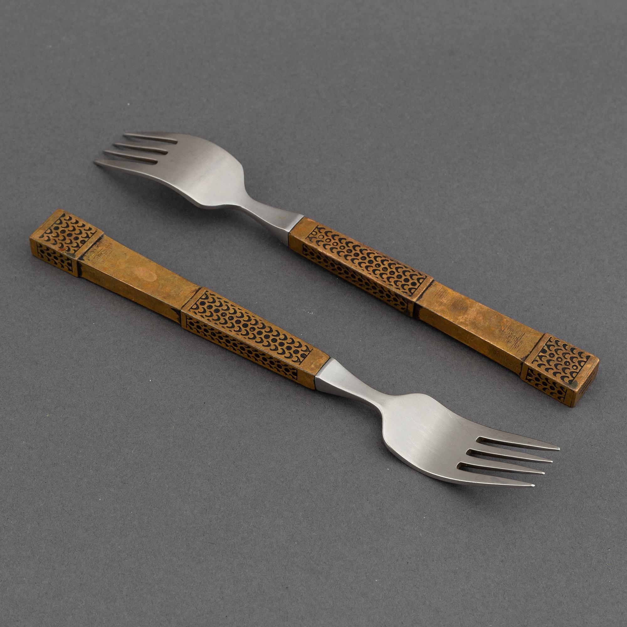 Pentti Sarpaneva, 24 pcs bronze and stainless steel flatware.