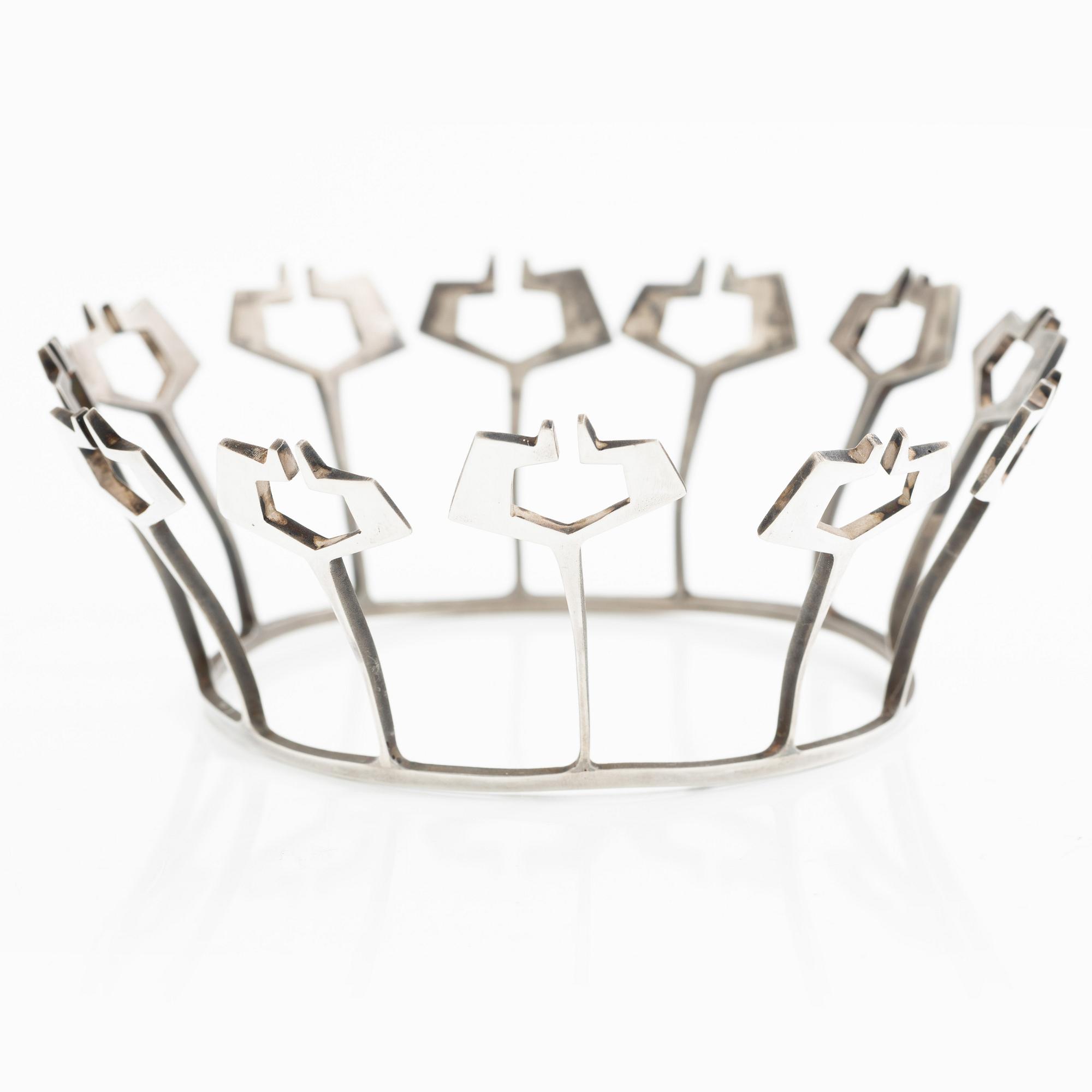 PA Lundahl-Terrs, a crown, two bracelets, a brooch, a earring, and a pendant, silver, Stockholm and Växjö, among others 1961.