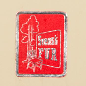 Skåp Svensk Fur 1900-talets mitt.