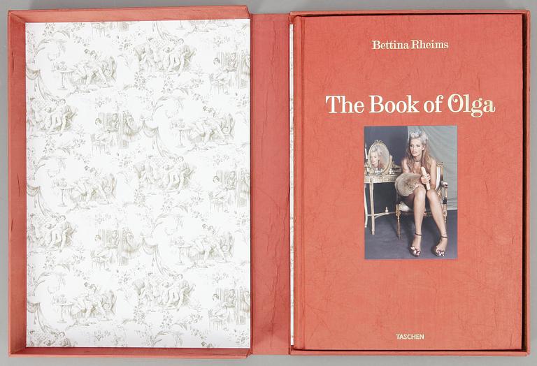 FOTOBOK, "The Book of Olga" av Bettina Rheims, Taschen, signerad och numrerad 0727/1000, 2008.