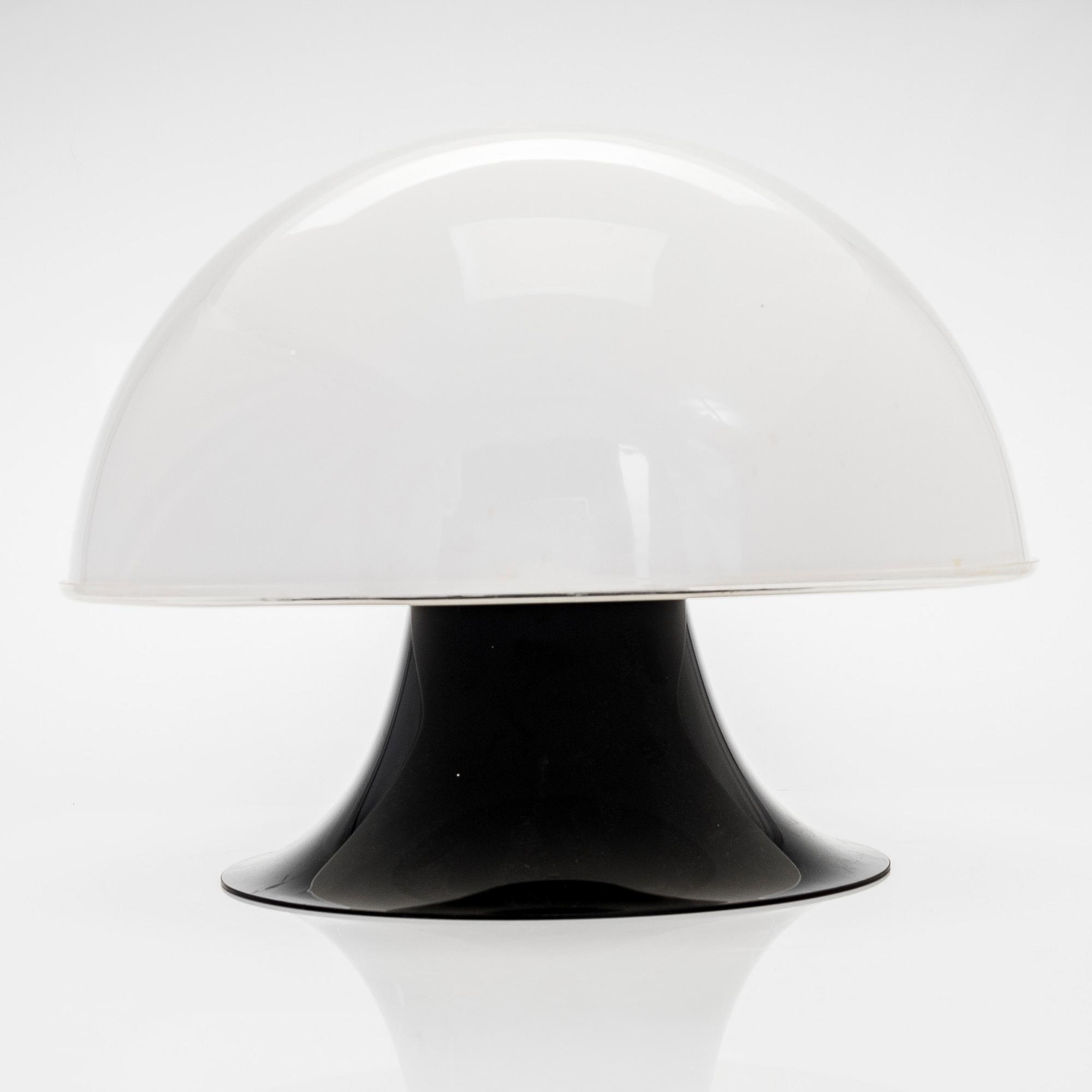 Heikki Turunen, bordslampa, "La Boheme", tillverkare Sanka Oy, 1970-tal.