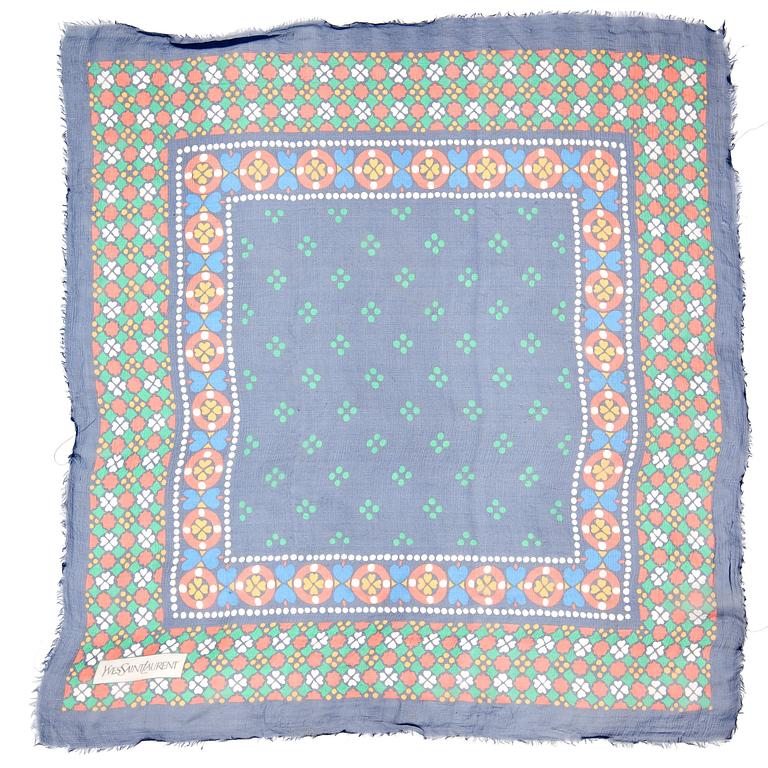 SCARF, Yves Saint Laurent.
