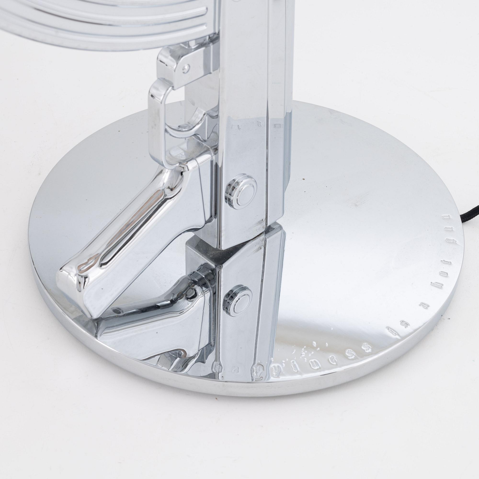 Philippe Starck,  golvlampa, "Lounge Gun Kalashnikov", Flos, formgiven 2005.