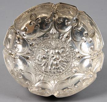 SKÅL, silver, barockstil, 1900-tal. Vikt 229 gram.