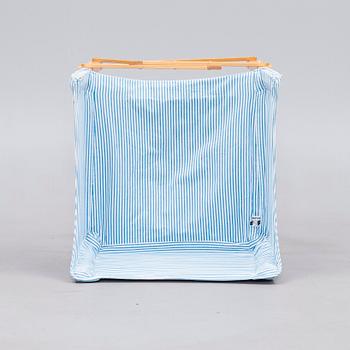 STOL, RI-PIEGO av Paolo Pellion, Art & Form, Italien.