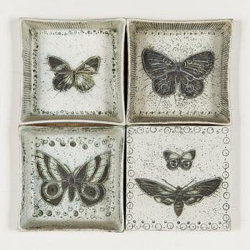 Rut Bryk, seinäreliefi, kivitavaraa, ei signeerattu.