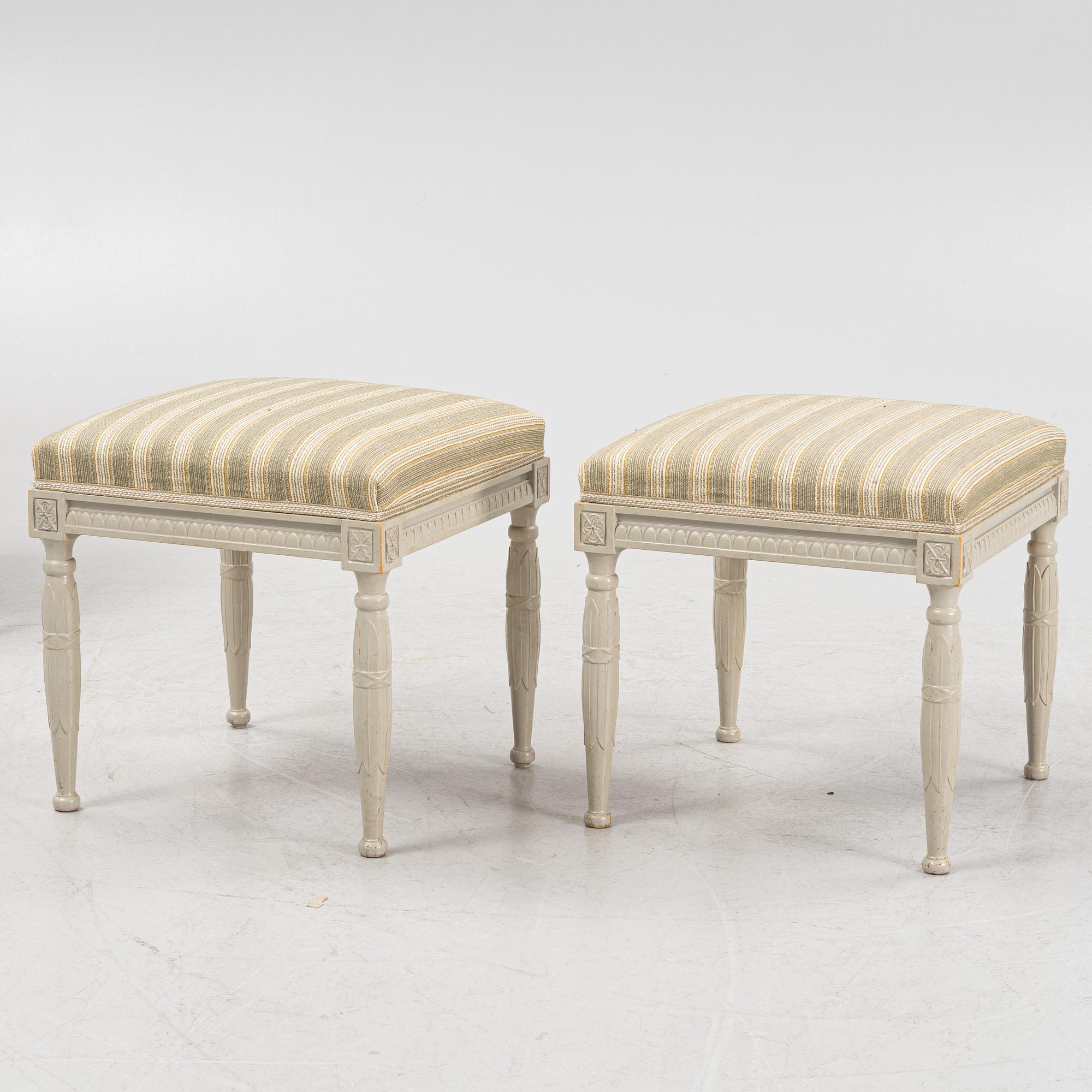 A Gustavian style 6-piece furniture suite, P.A. Eklund Bispgården, mid 20th Century.