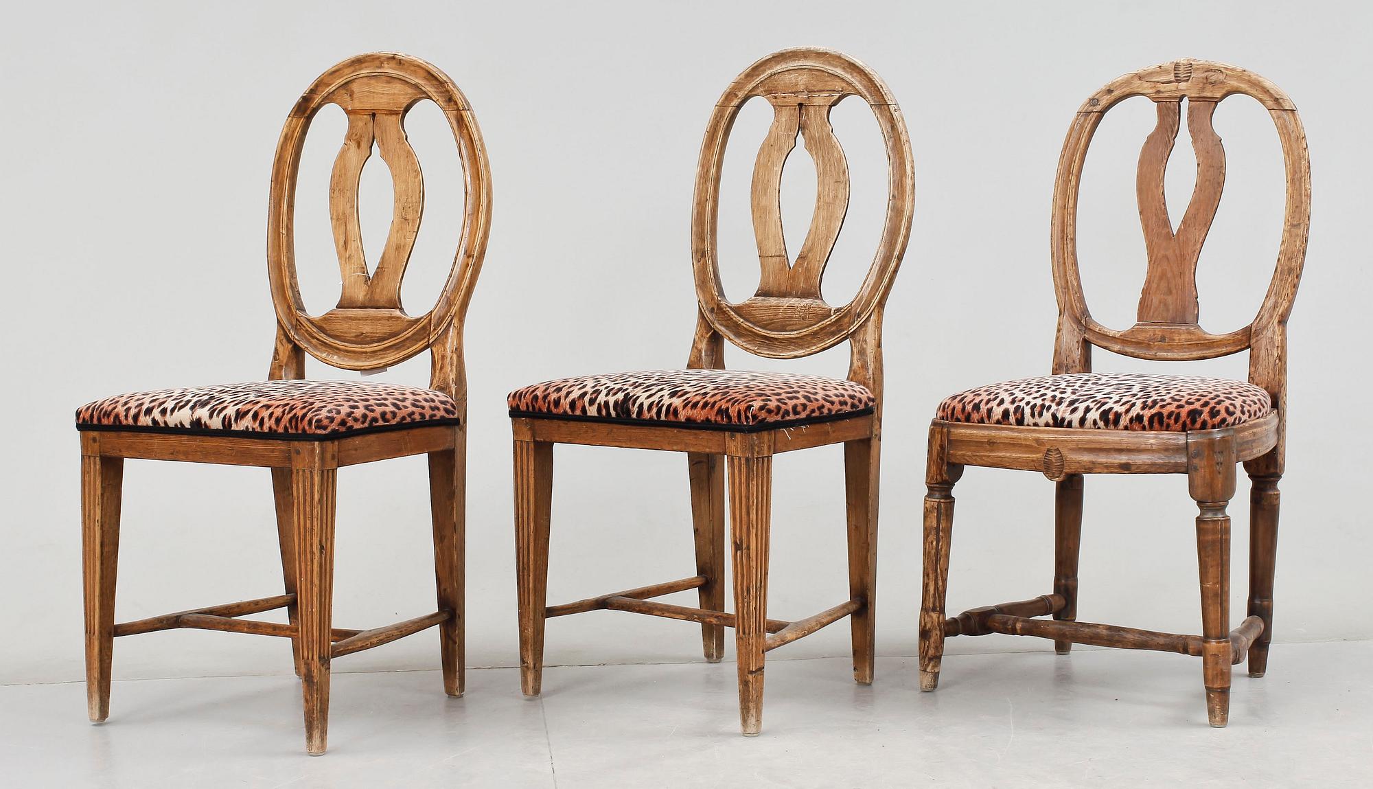 STOLAR, 3 st snarlika, gustavianska, omkring år 1800.