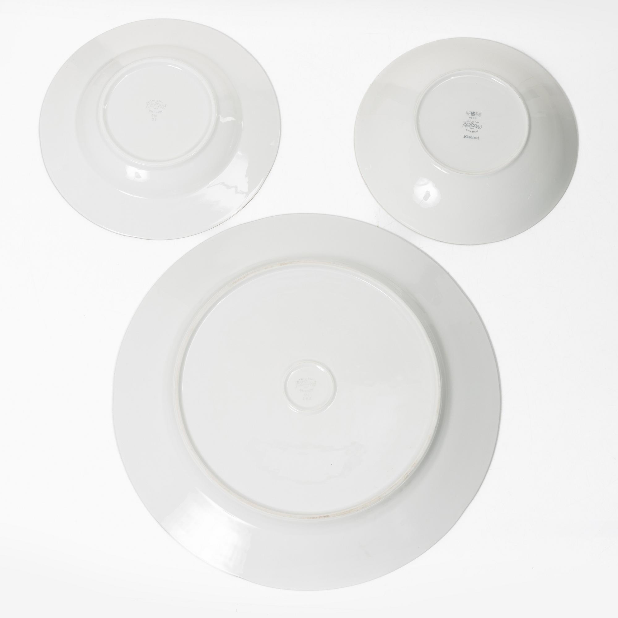 Louise Adelborg, A dinner service, 74 pieces, porcelain, "Swedish Grace/Kardinal", Rörstrand.
