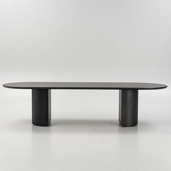 Space Copenhagen, matbord, "Moon", GUBI, samtida tillverkning.