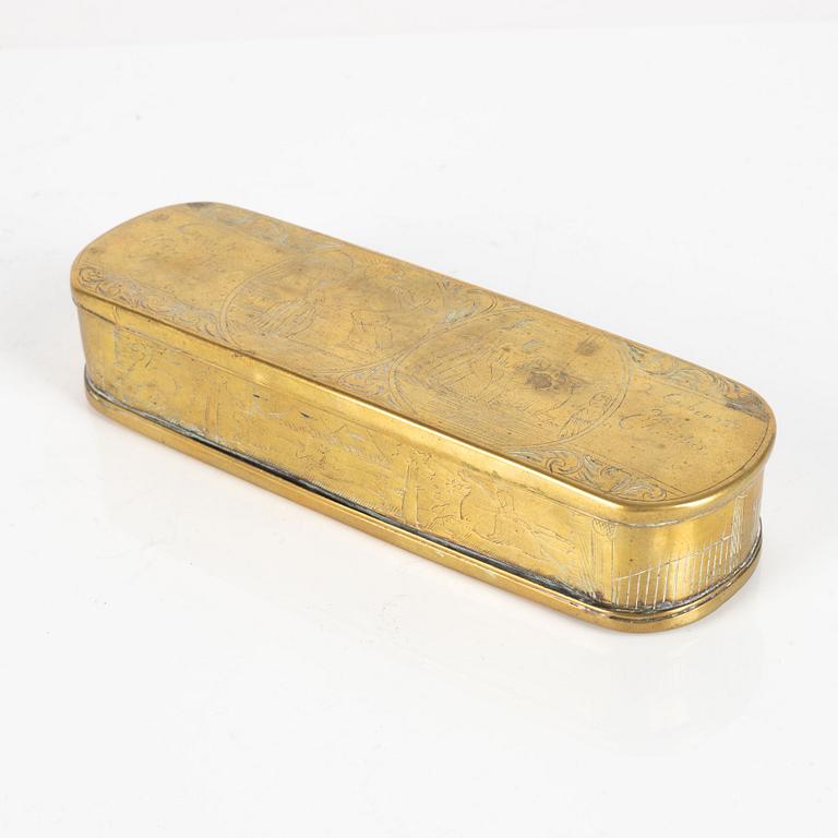 A dutch engraved brass snuffbox, 18th century.