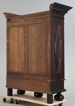 SKÅP, barockstil, med äldre delar, 1800-tal.