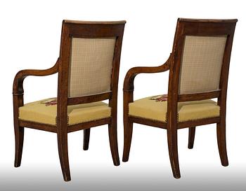 KARMSTOLAR, ett par, empire.