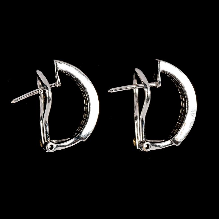 ÖRHÄNGEN, princesslipade diamanter, tot. ca 2.40 ct.