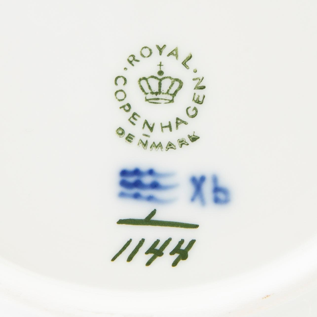 Assietter, 7 st, "Musselmalet, Helblonde", Royal Copenhagen, Danmark porsln.