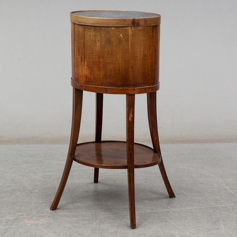 LAMPBORD, 1800-talets första hälft.