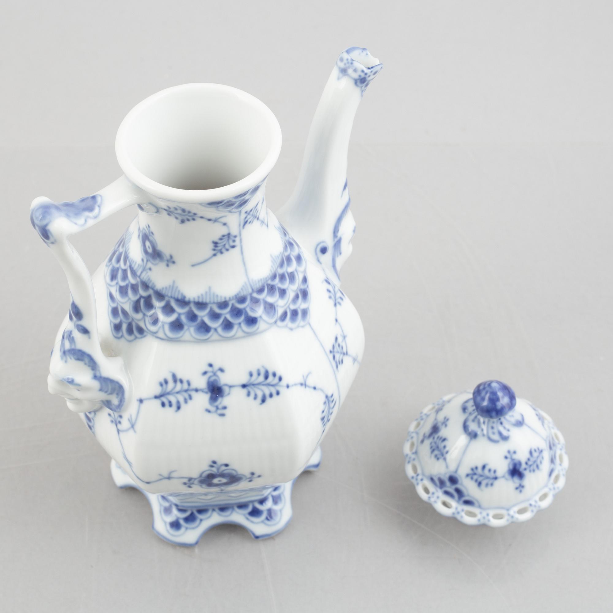 Royal Copenhagen, a 25-piece mocha porcelain service, half lace "Blue Fluted", Denmark.