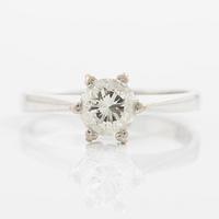 Ring in 18K white gold set with a brilliant-cut diamond weighing 1.07 ct.