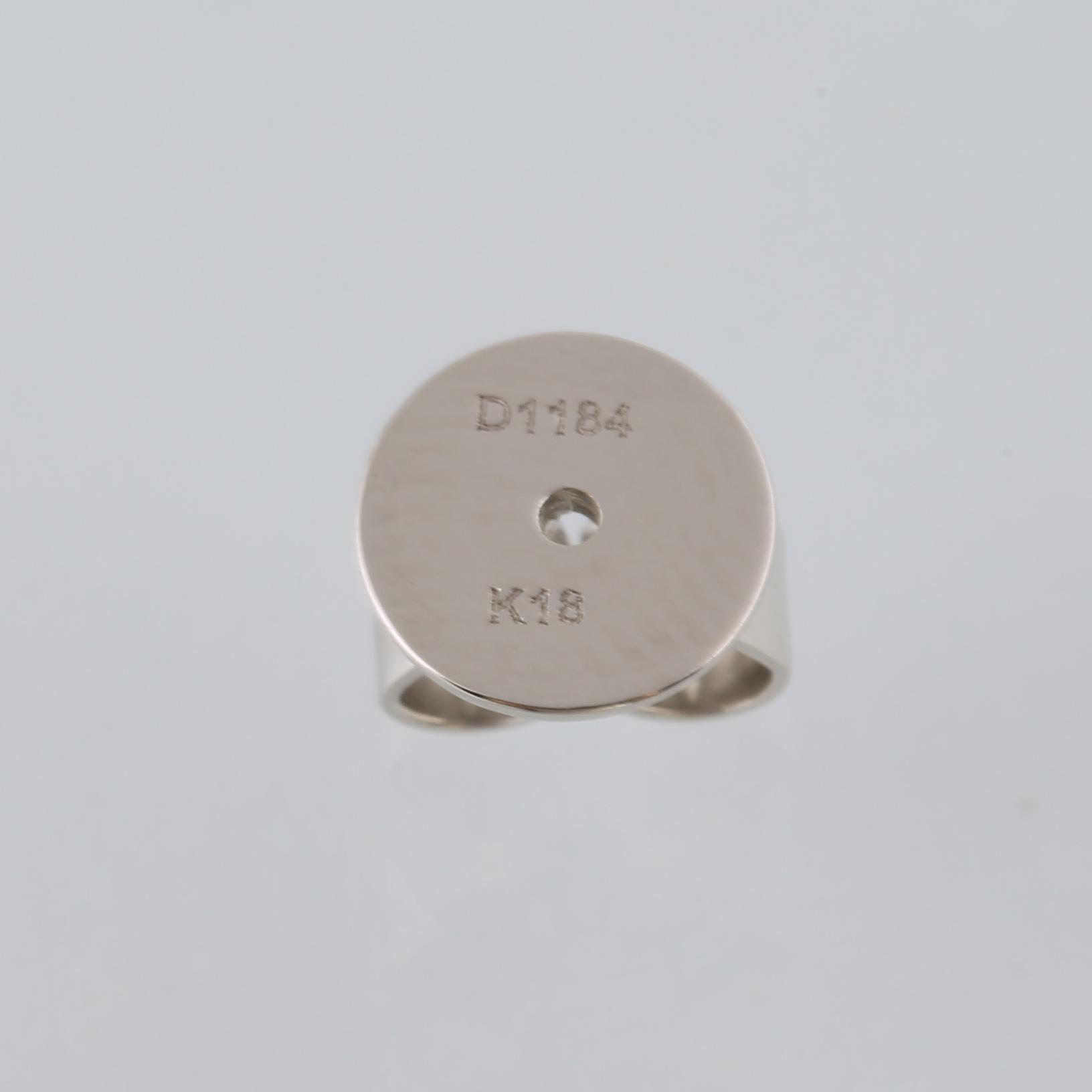 ÖRHÄNGEN, 18K vitguld med 38 briljantslipade diamanter, 1.18 ct. Vikt 2,9 gram.