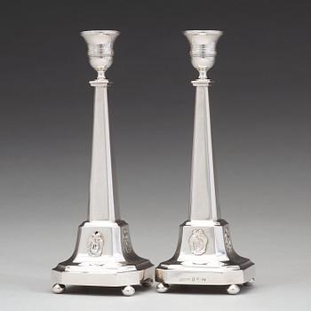 A pair Swedish early 19th century silver candelsticks, mark of Pehr Zethelius, Stockholm 1810.