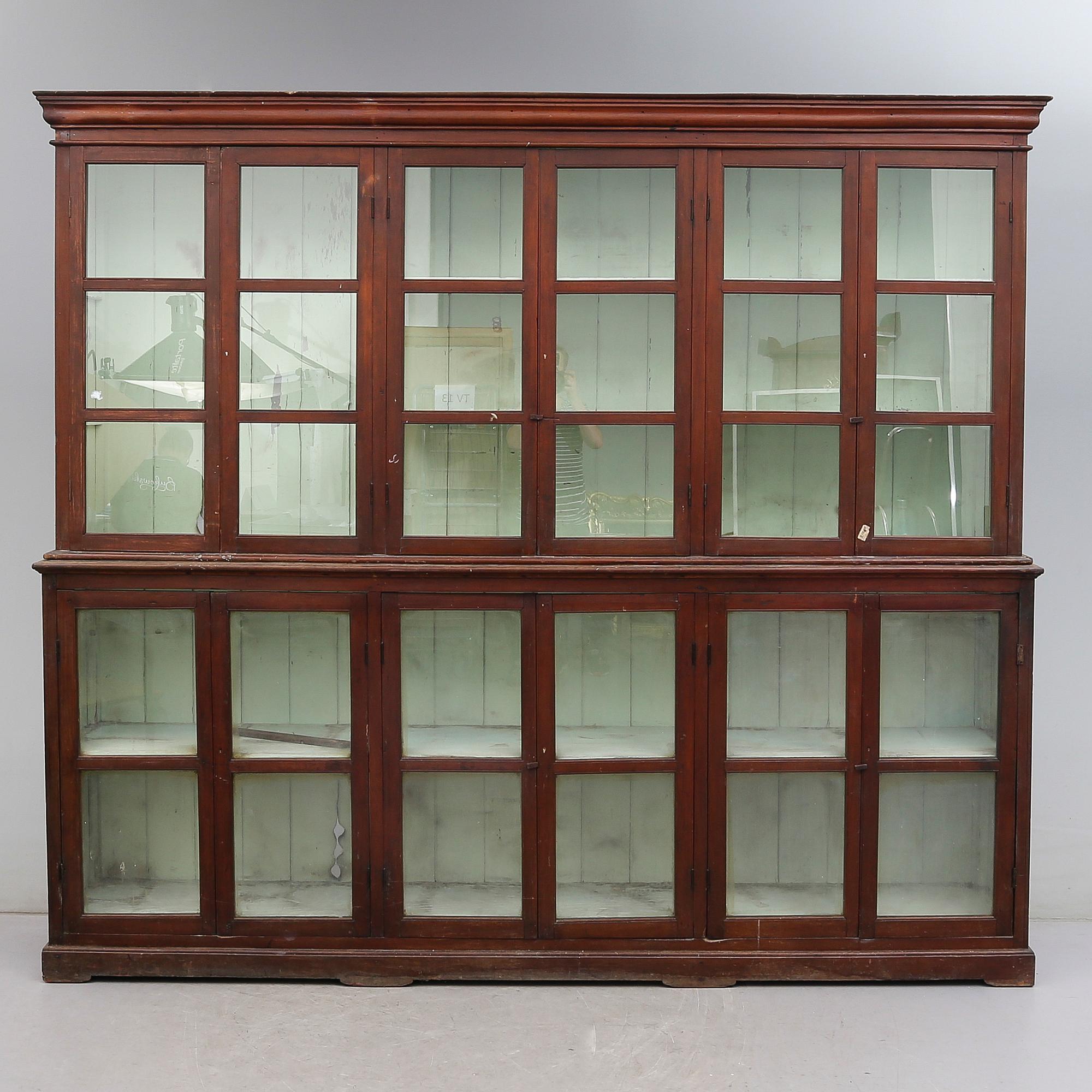 SKÅP, omkring år 1900.