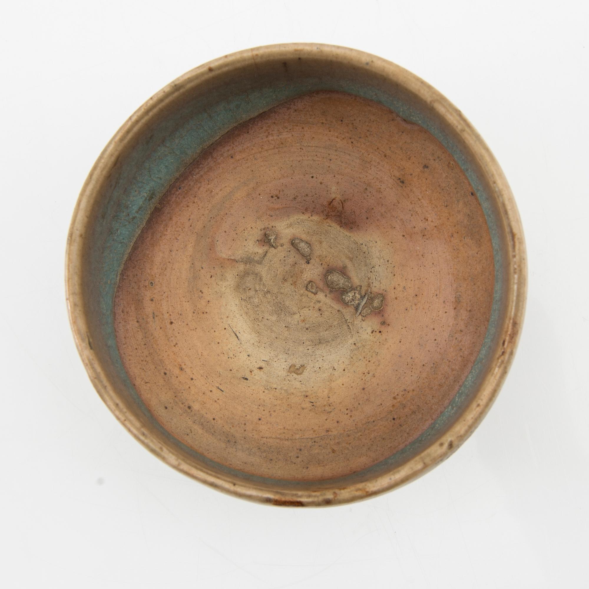 Bowl China Yuan dynasty (1271-1368) glazed stoneware.