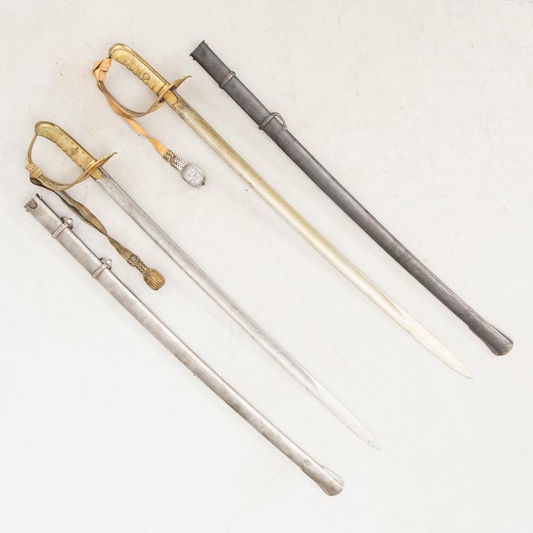 Two Swedish cavalry sabres, 1867 pattern.