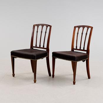 STOLAR, ett par, Sheratons art, England. 1800-tal.
