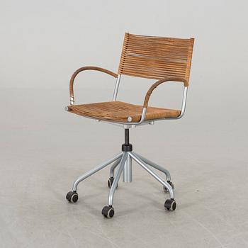 TITO AGNOLI skrivbordsstol "Miss B4", för Pierantonio Bonacina, Italien 1900-talets senare del.