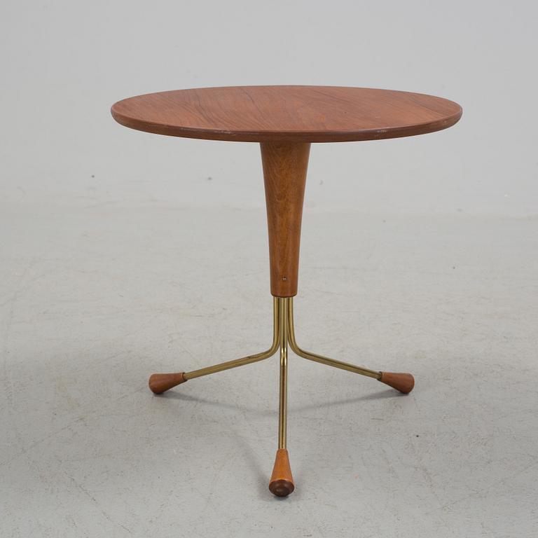 A 'Alberts-table' by Albert Larsson, Tibro.