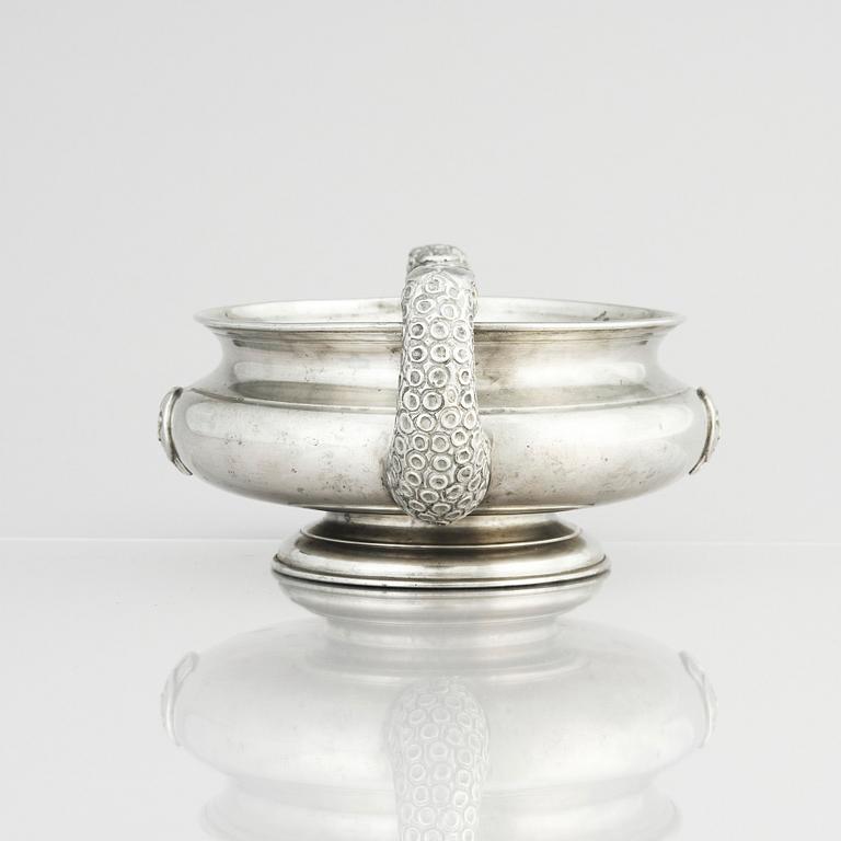 Anna Petrus, & Estrid Ericson, a pewter bowl with handles, Svenskt Tenn, Stockholm 1927.