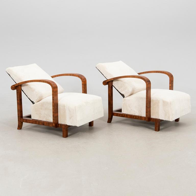 Armchairs, a pair of Art Deco, first half of the 20th century.