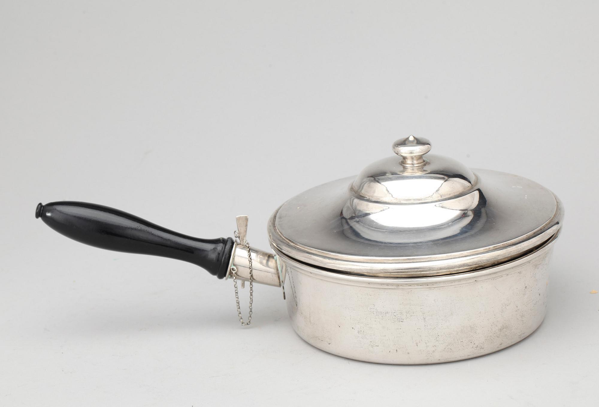 KAROTT med LOCK, silver, K. Andersson, Stockholm, 1911, total vikt 711g.