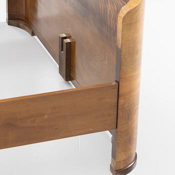 Sängram, art deco-stil.