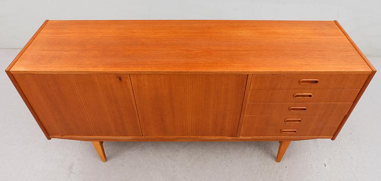 SIDEBOARD, 1900-talets andra hälft.