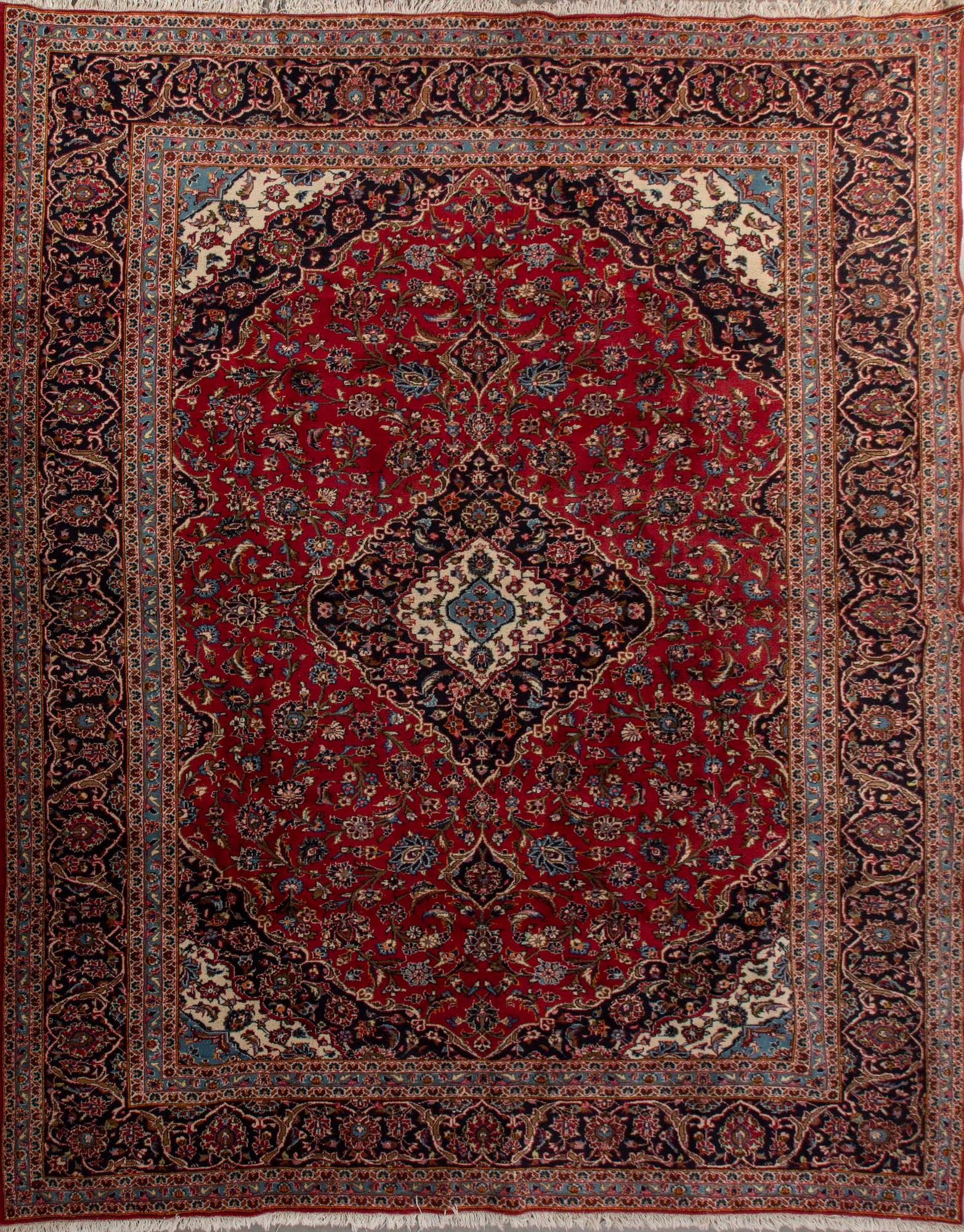 An old Isfahan carpet ca 402 x 296 cm.